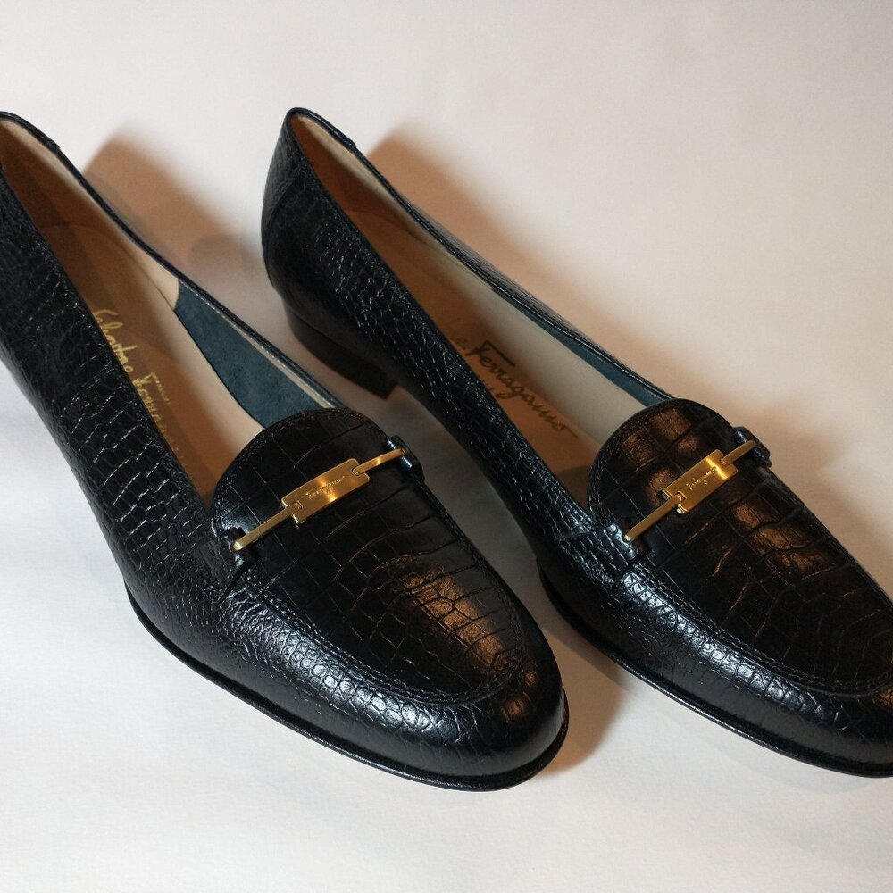 NWOT Salvatore Ferragamo Croc Embossed Moccasins Size 8